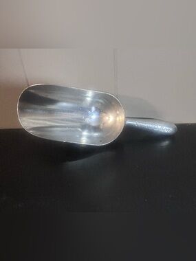 Winco 5 oz Cast Aluminum Utility Scoop Ice Flour Grain Feed Candy Commercial